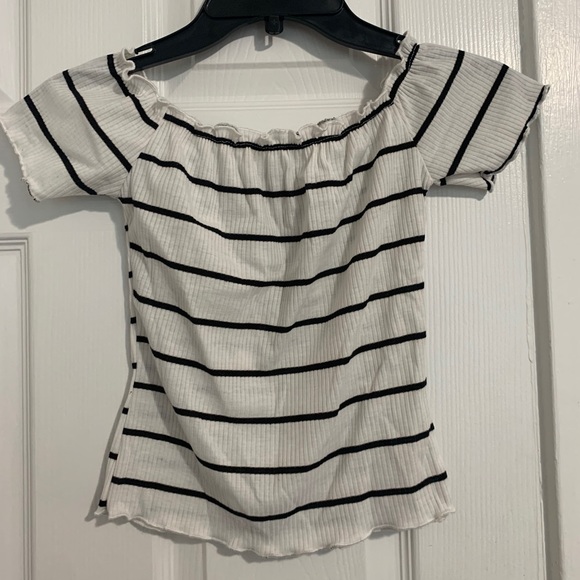 SHIEN off the shoulder top - Picture 2 of 2